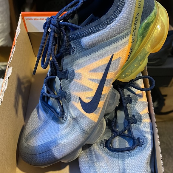 Nike Vapormax - Picture 3 of 6